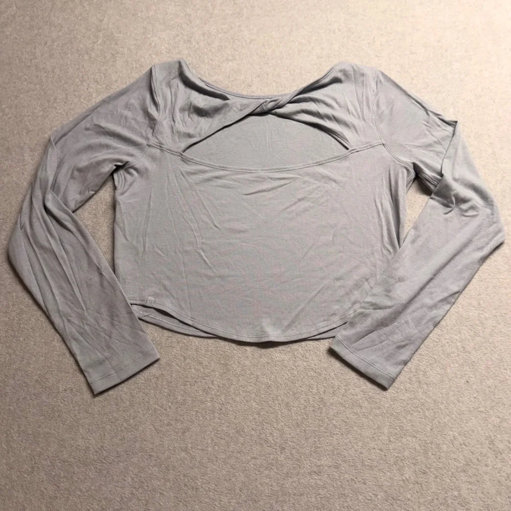 Lululemon Ribbed Twist Back Long Sleeve Crop Top Blue Gray Cutout Boat Neck